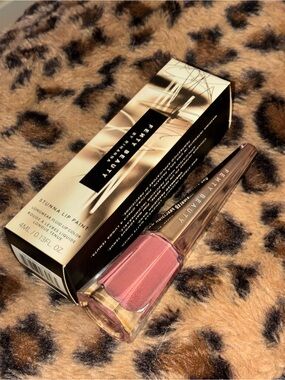 Fenty Beauty “Uncuffed” Stunna Lip Paint Liquid Lipstick